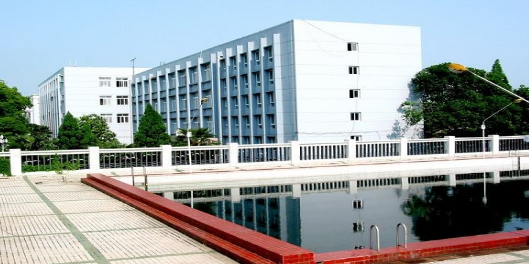 东华理工大学长江学院开学时间及入学指南考试及军训说明